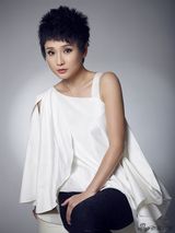 组图：孔琳杂志写真演绎白色爱恋