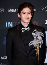 组图：宋允儿李敏贞参加珠宝奖 郑允浩2PM型男本色