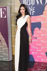 高清图：群星竞艳VOGUE盛典 张曼玉深V刘嘉玲大气