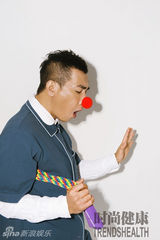 组图：陈小春愚人节大片变身小丑喜感十足