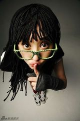 幻灯：李欣汝超搞怪写真 真人版最萌大头娃娃