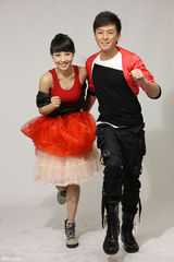 高清：朱雨辰白百何玩混搭 个性当道青春逼人 