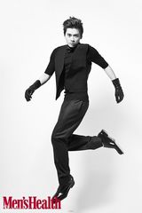 组图：李易峰登时尚杂志 花样美男小秀性感