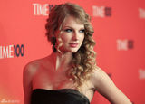 高清组图：《时代》周刊办派对 泰勒-斯威夫特美艳