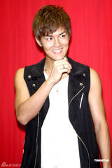 高清图：吴克羣帅气现身录节目 不回避私生子传闻