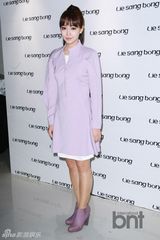 组图：SJ金希澈Clara等参加时装周时尚个性