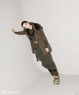 组图：韩星韩孝珠服饰写真 演绎40款冬装搭配