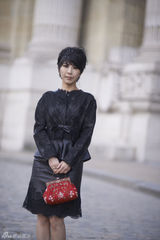 组图： 许茹芸镶钻黑丝面纱巴黎魅影