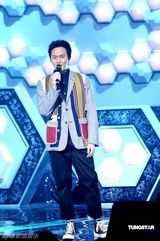 幻灯图：众星出席劲歌优秀选颁奖礼 Twins仍受肯定