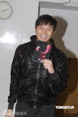 组图：张智霖为演唱会排舞 将邀请郭富城当嘉宾