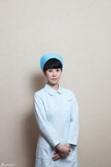 高清图：海清《心术》挑战“美小护” 定妆照曝光