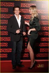 幻灯图集：《危情谍战》巴西首映 克鲁斯玩呜呜祖拉