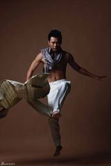 高清图：李晨时尚写真曝光 赤膊上阵大秀型男魅力