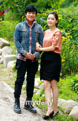 幻灯图：SBS剧《巨人》公开拍摄 李凡秀朴珍熙参加