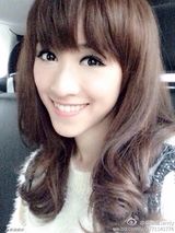 组图：吴宗宪90后长女做甜心主播 俏皮私照曝光