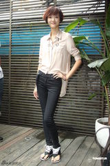 郑元畅赞裴蓓是XXL版周迅 两人新剧饰情侣(图)