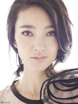 组图：王丽坤初秋裸妆变身粉红佳人