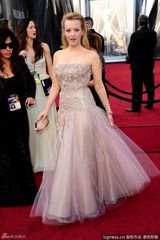 高清组图：奥斯卡红毯温迪-麦克蓝顿-考威粉色华服