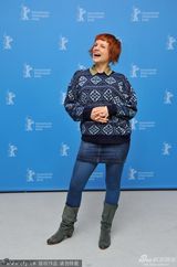 组图：《破碎之家》发布 海尔登贝格粗犷亮相