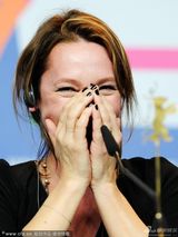 组图：《狂妈上路》记者会 常青树凯瑟琳亮相