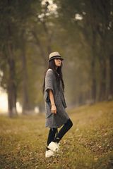 高清组图：魏佳庆新专辑写真 演绎浓情秋日物语