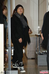 组图：张卫健赶赴台湾悼念杨登魁