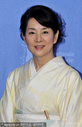 幻灯图：《弟弟》柏林发布会 吉永小百合和服亮相