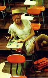 幻灯图集：名模米兰达-可儿学校制服诱惑写真