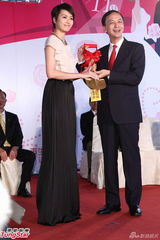 组图：梁咏琪“我爱你”挂嘴边 婚后甜蜜不生子