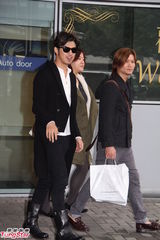 组图：众韩星抵港出席颁奖礼 SuperJunior受欢迎