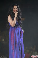 潘美辰与绯闻女友对唱 否认同性恋目前单身(图)