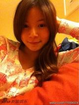 跳水第一美女何姿微博美图 可爱卖萌(图)