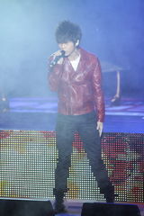 组图：2010快男巡回欢唱会 首站爆棚开唱