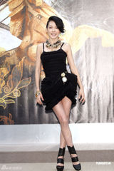 高清图：小S为金马奖试装秀美腿 蔡康永调侃大S