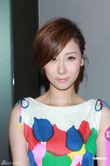 组图：容祖儿幻想有另一半 陈伟霆否认拍裸照