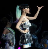 组图：蔡依林上海开唱 劲歌热舞造型多变