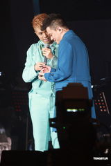 组图：张敬轩香港音乐会落幕 黄耀明任嘉宾意外现身