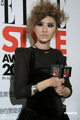 高清图：徐静蕾牵手黄立行 《杜拉拉》未映先拿奖