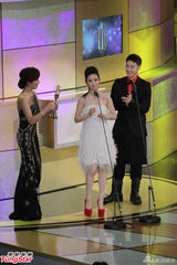 组图：潘玮柏金钟现场上演获视帝情景弥补遗憾