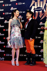 高清组图：姚晨蔡康永携手微博之夜压轴红毯