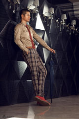 组图：任重最新杂志大片 迷人笑容尽显绅士风范