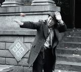 组图：黄渤《精武风云》吃尽苦头 遭群众丢臭鸡蛋