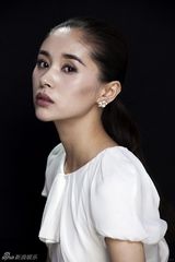 组图：王子文全新写真曝光 尽展青春俏丽