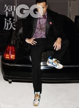 组图：黄觉大片变身雅痞绅士 演绎时尚玩家