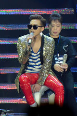 组图：BIGBANG三成员与香港粉丝共度情人节