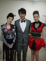 组图：SBS新剧《树大根深》发布会 韩石圭张赫现身