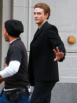 幻灯：贝克汉姆机场轻装现身 朱莉皮特外出就餐