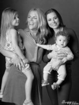 组图：《怪胎与书呆》卡司13年后《名利场》重聚首