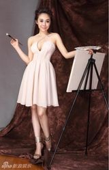 组图：人气女星陈美行广告大片性感火辣