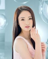 高清图：董璇拍摄最新精美广告片 受商家垂青